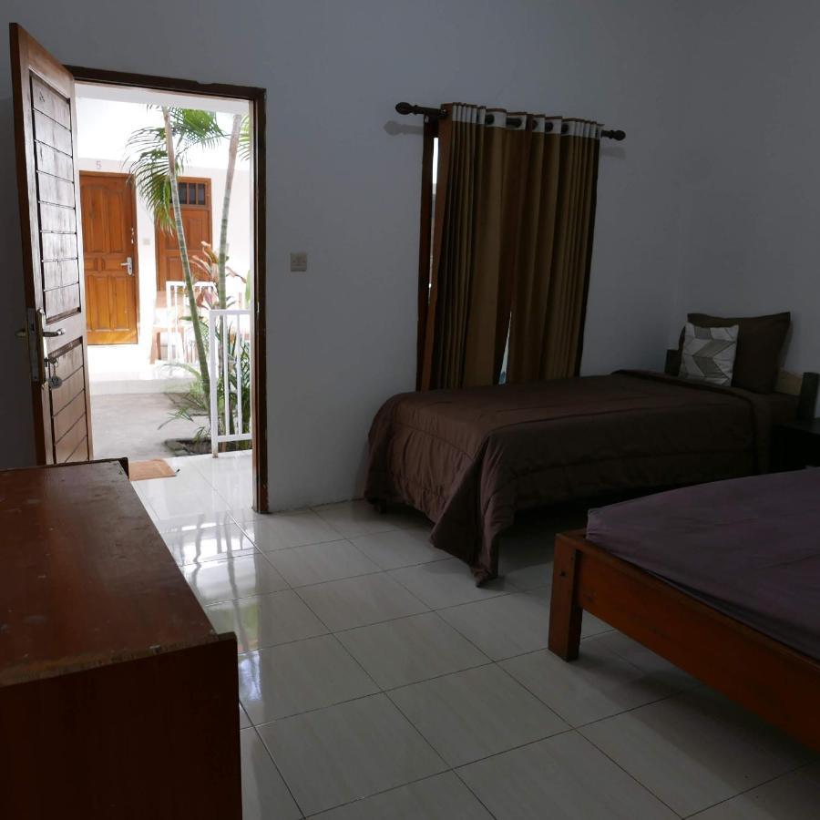 Ferienwohnung Rumah Side Gili Trawangan Exterior foto