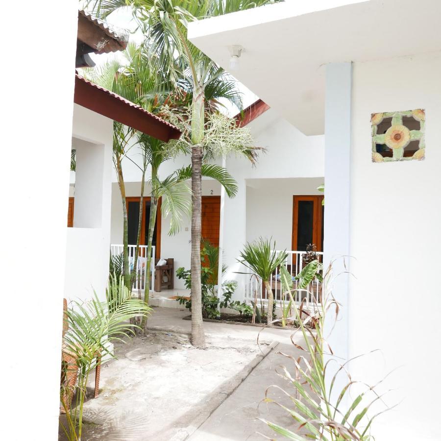 Ferienwohnung Rumah Side Gili Trawangan Exterior foto
