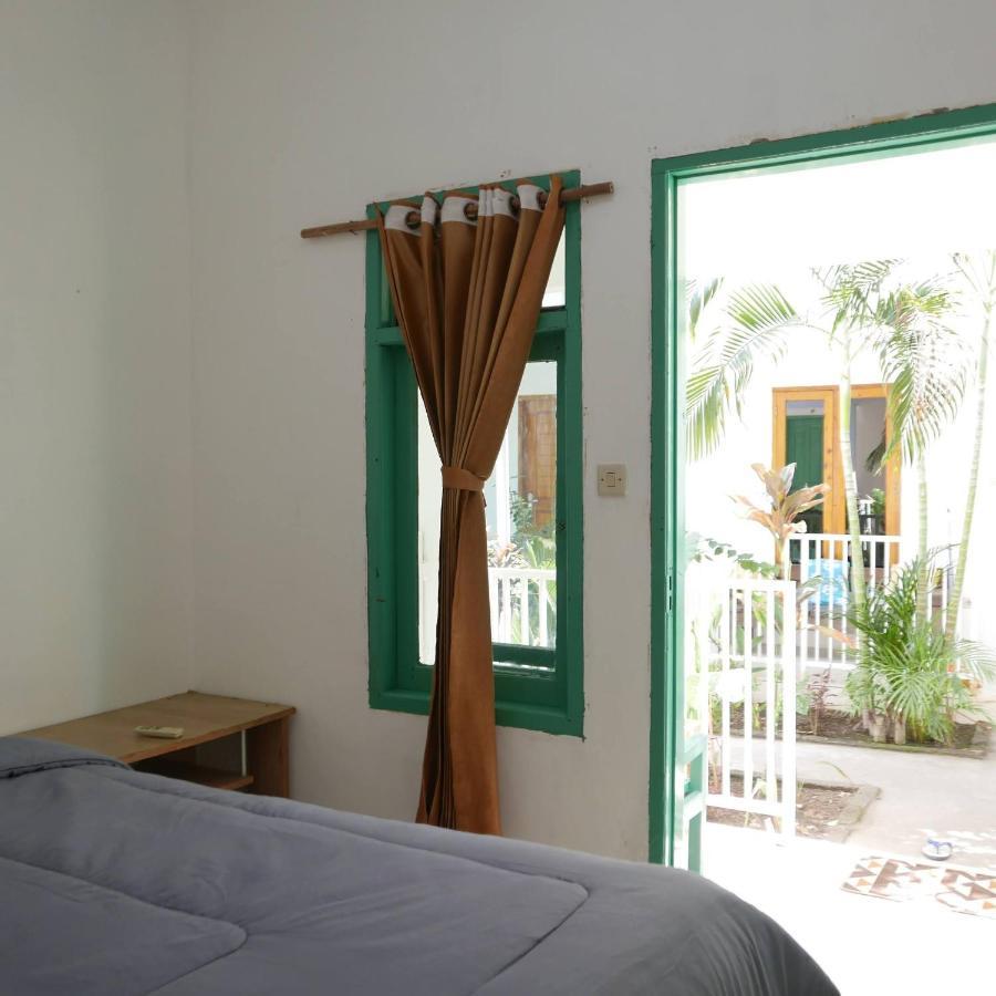 Ferienwohnung Rumah Side Gili Trawangan Exterior foto